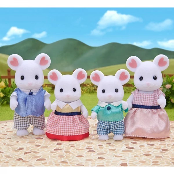 Sylvanian Mályvacukor egés család